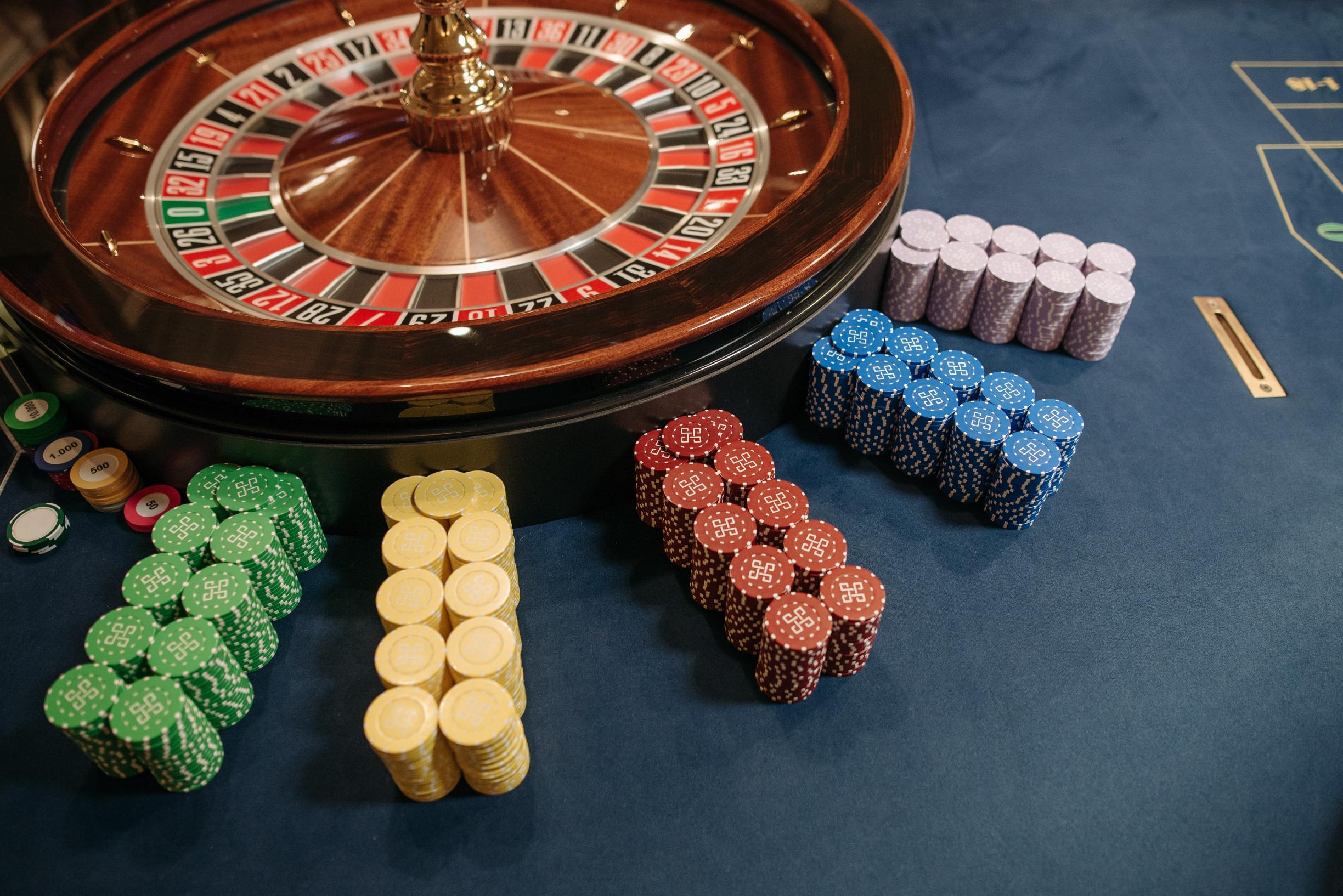 The Psychology of Online Gaming: Why We Get Hooked and Keep Playing